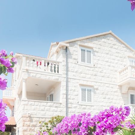 Apartments Barba Petra Dvori ซูมาร์ติน ภายนอก รูปภาพ