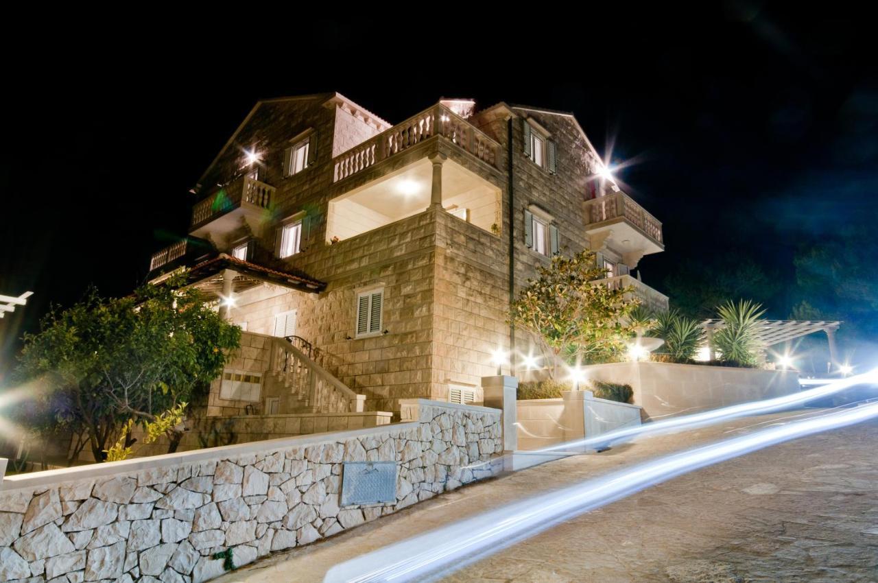 Apartments Barba Petra Dvori ซูมาร์ติน ภายนอก รูปภาพ