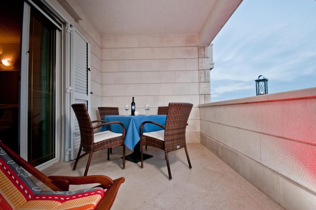 Apartments Barba Petra Dvori ซูมาร์ติน ภายนอก รูปภาพ