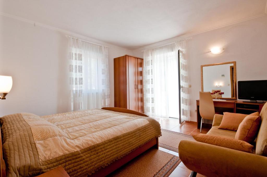 Apartments Barba Petra Dvori ซูมาร์ติน ห้อง รูปภาพ