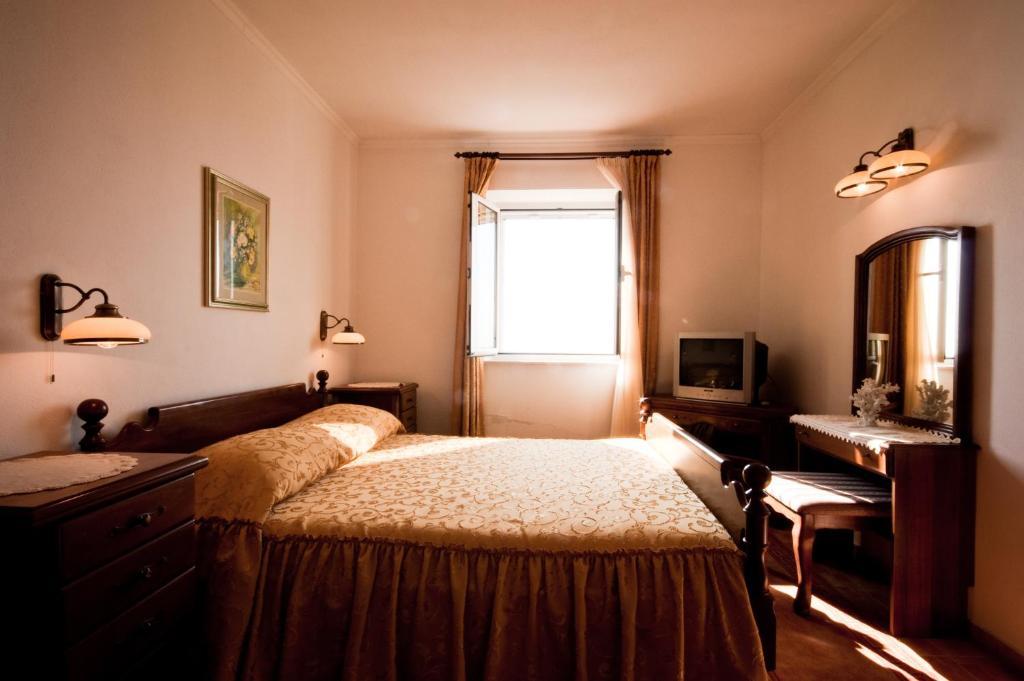 Apartments Barba Petra Dvori ซูมาร์ติน ห้อง รูปภาพ