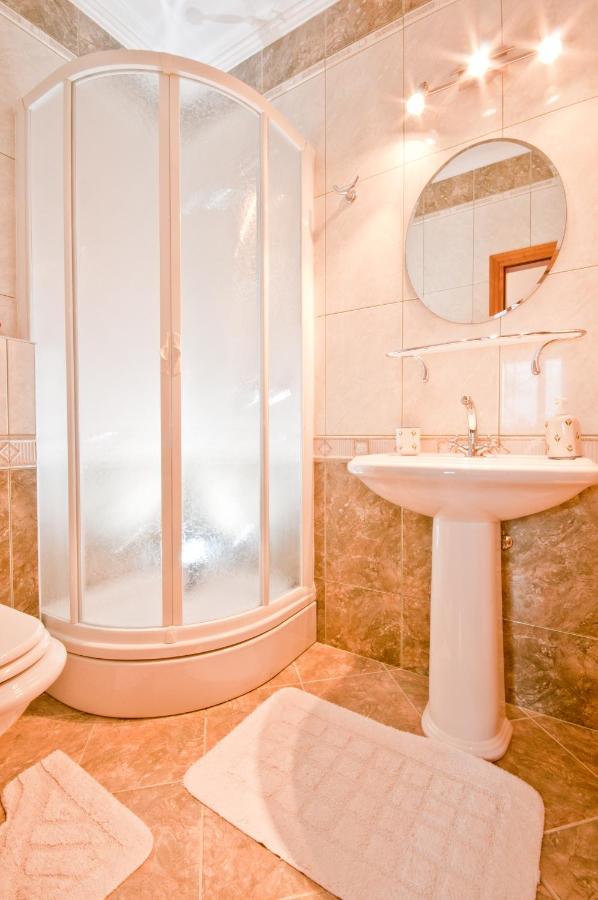 Apartments Barba Petra Dvori ซูมาร์ติน ภายนอก รูปภาพ
