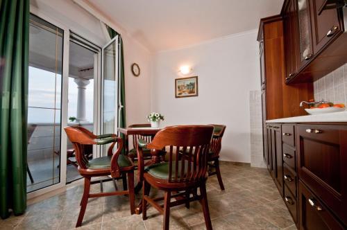 Apartments Barba Petra Dvori ซูมาร์ติน ภายนอก รูปภาพ